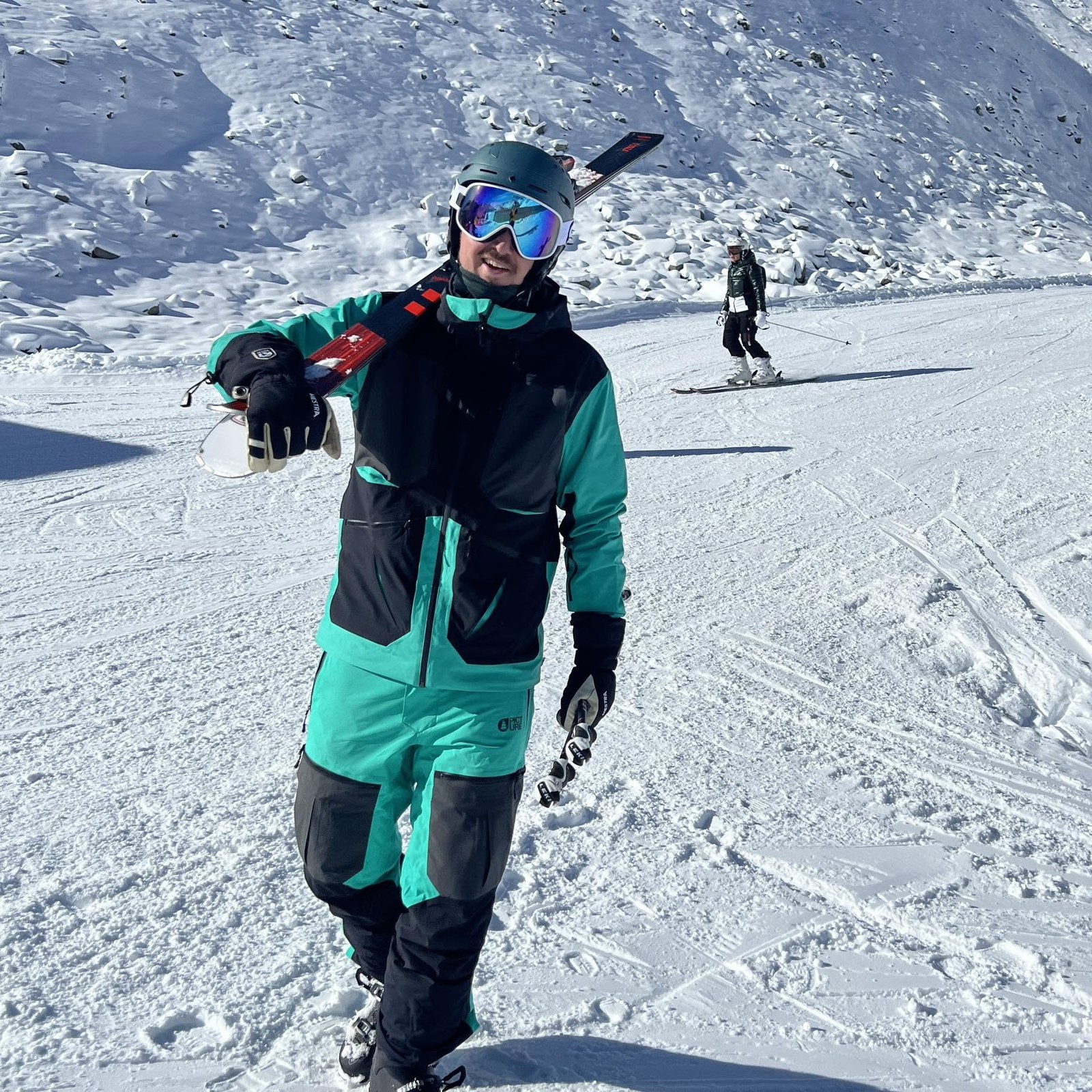 Jakob Knudsen skiing